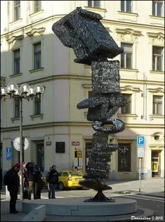 Прага статуя