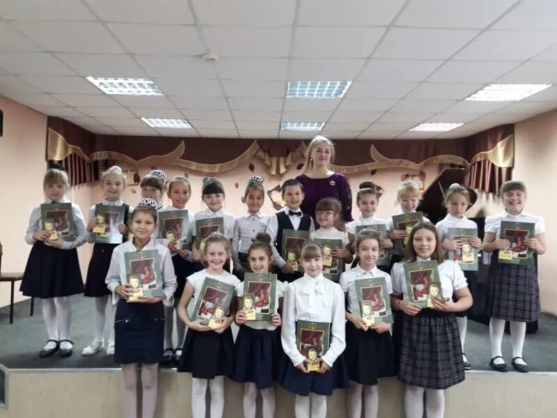 Дмш 64. Каприччио гаврилин разбор. Дмш 64. Лешгорн этюд is-moll соч 136 номер 1 ноты. Дмш 64.