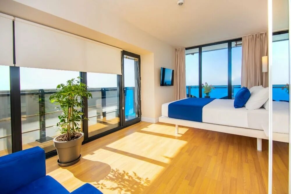 Radisson blu hotel батуми. Батуми гостиница легенда. Премьер отель батуми. Батуми гостиница легенда. Отель рэдиссон батуми.