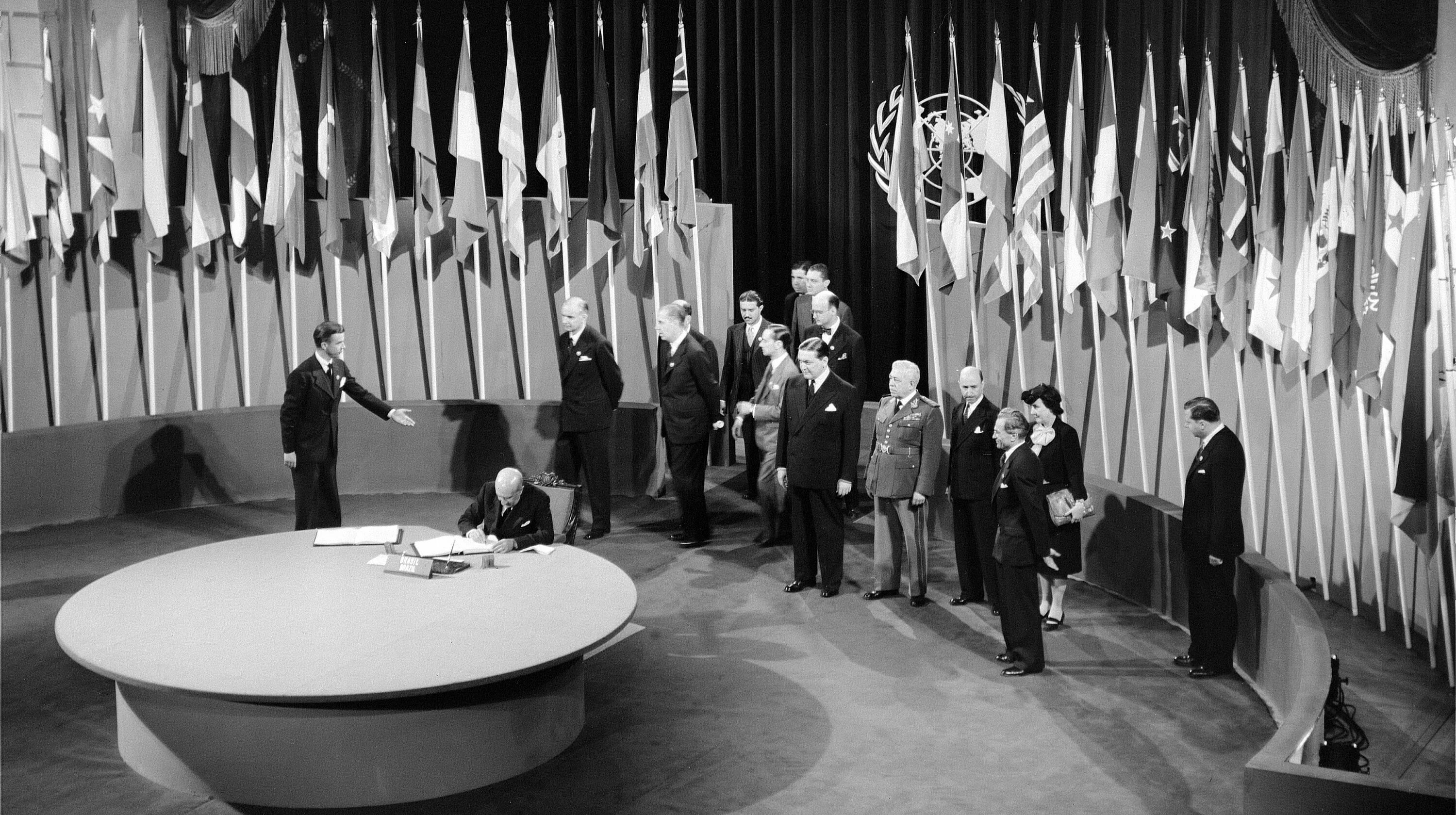 Образ оон. Конференция Объединенных наций в Сан-Франциско 1945. Конференция в Сан Франциско 1945. ООН 1945. Сан-Францисская конференция устав ООН.