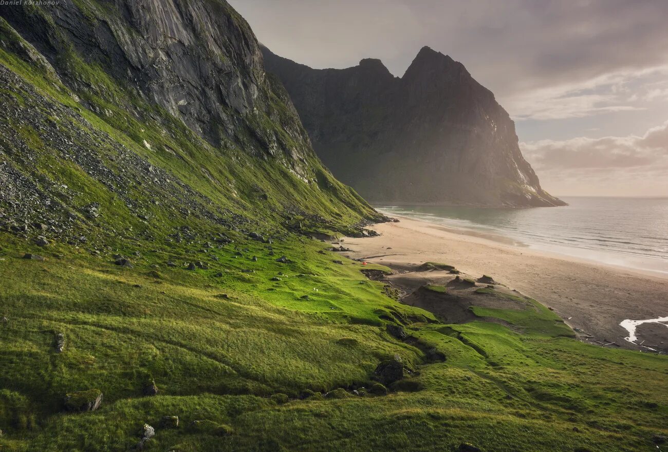 Kvalvika Beach. Лофотенские острова Норвегия пляжи. Пляж Скандинавия. Фотопутешествие. Island way