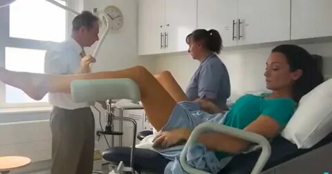What does a deaf gynocologist do