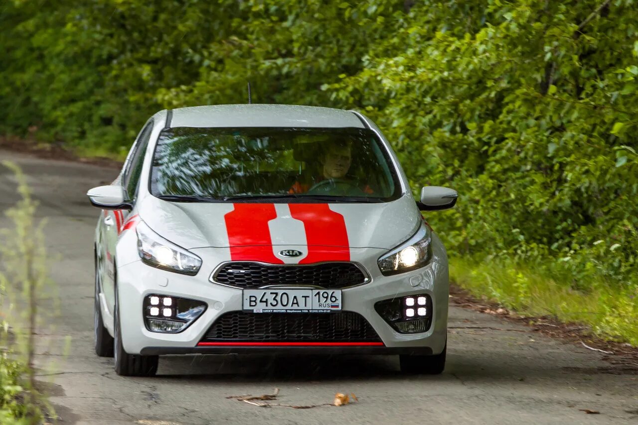 Покажи киа сид. Kia Ceed 2021 Hatch. Kia хот хэтч. Kia Ceed gt на ворках. Evil Ceed gt.