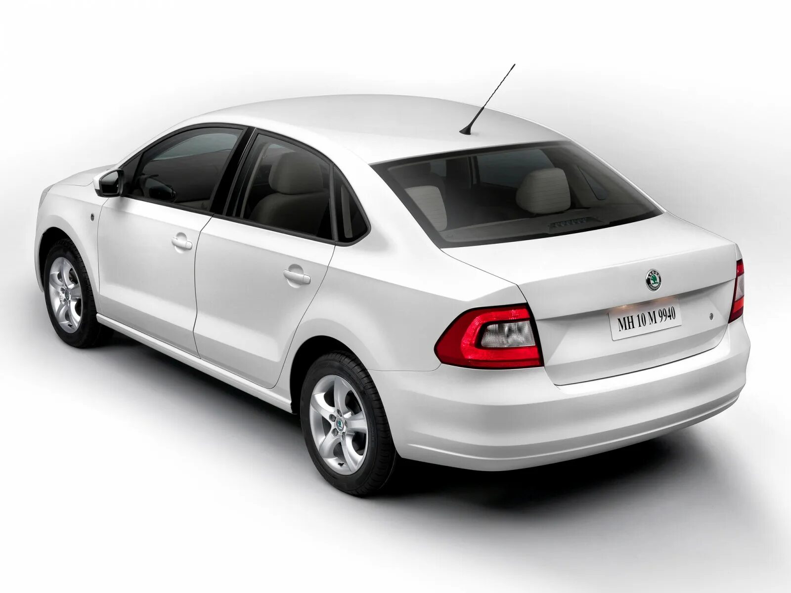 Volkswagen rapid. Skoda Rapid sedan. Škoda Rapid седан. Шкода Рапид 3. Шкода Рапид 2012.