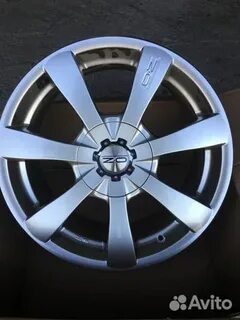 Titan r