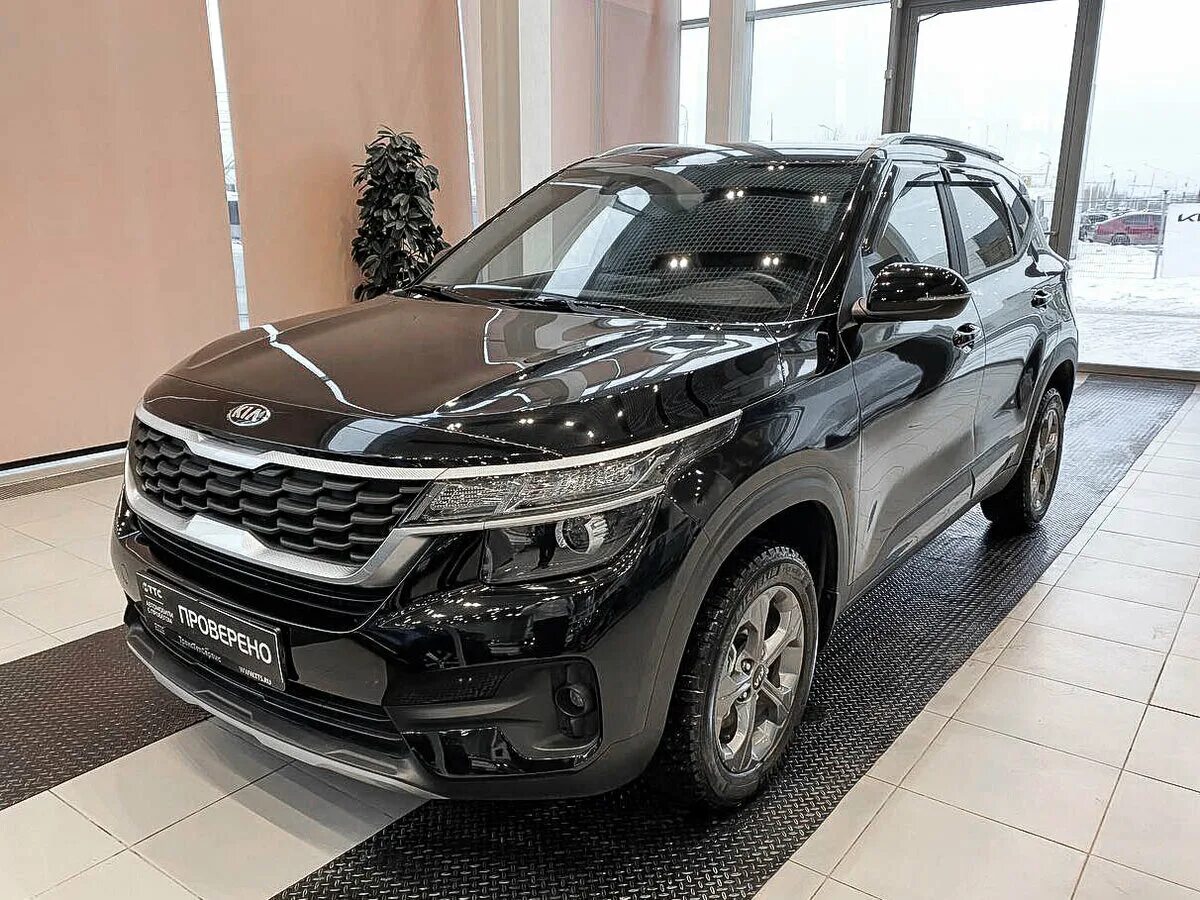 Купить б/у Kia Seltos I 1.6 AT (123 л.с.) бензин автомат в Санкт-Петербурге: чёр