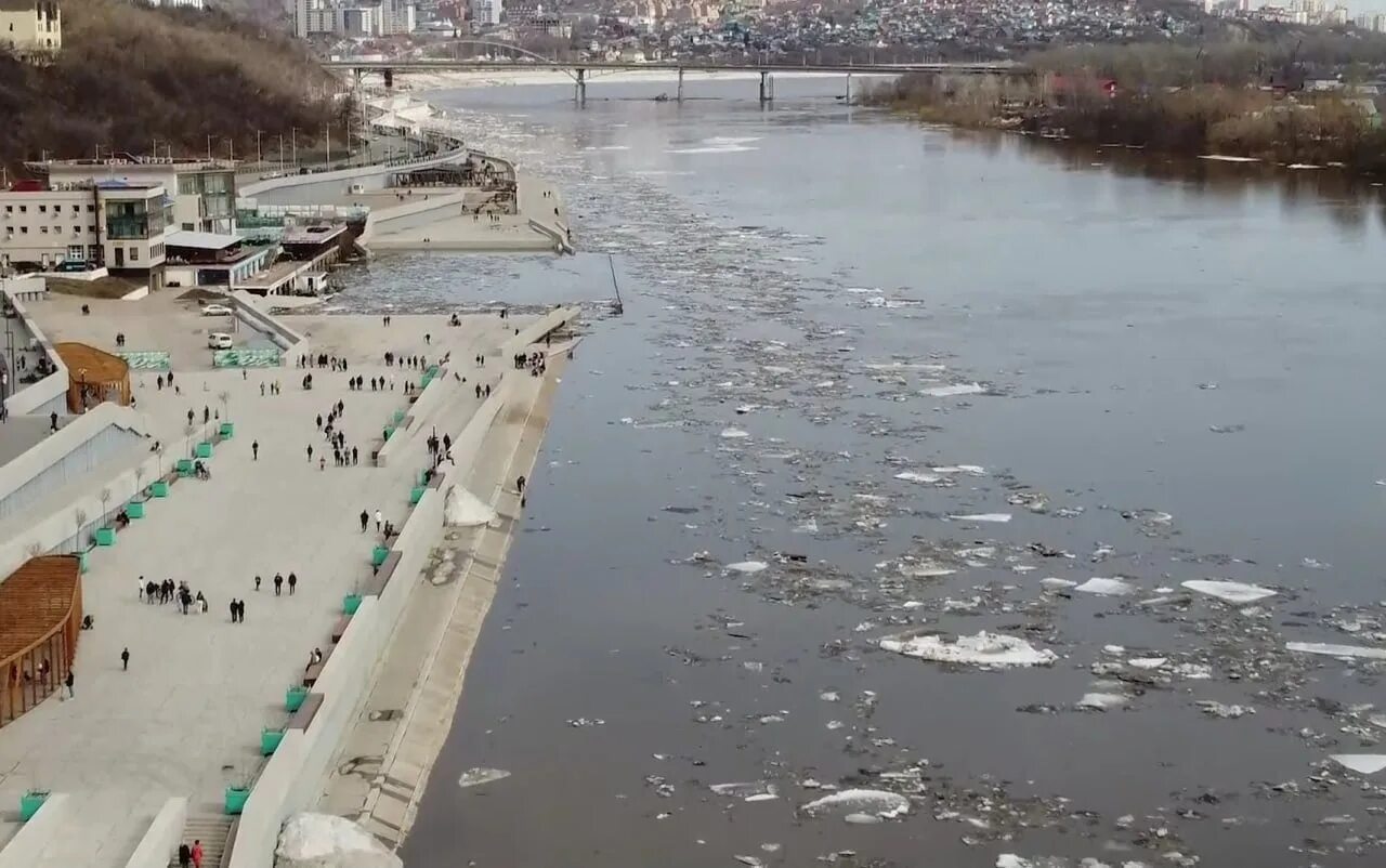 Паводок в башкирии на сегодня 2024. Затопило набережную в Уфе. Паводок 2022 Уфа. Уфа наводнение 2021. Паводок Уфа реки.