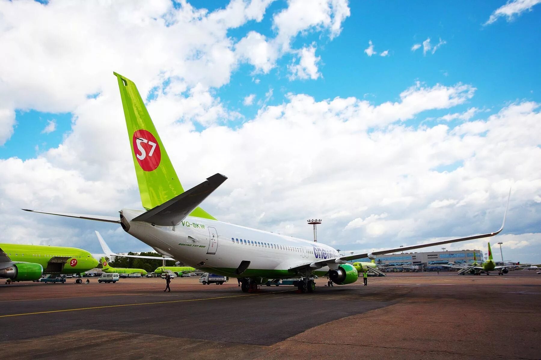 Самолёты авиакомпании s7 Airlines. Самолет Джей Севен. S7 Airlines Сибирь. Самолет s7.