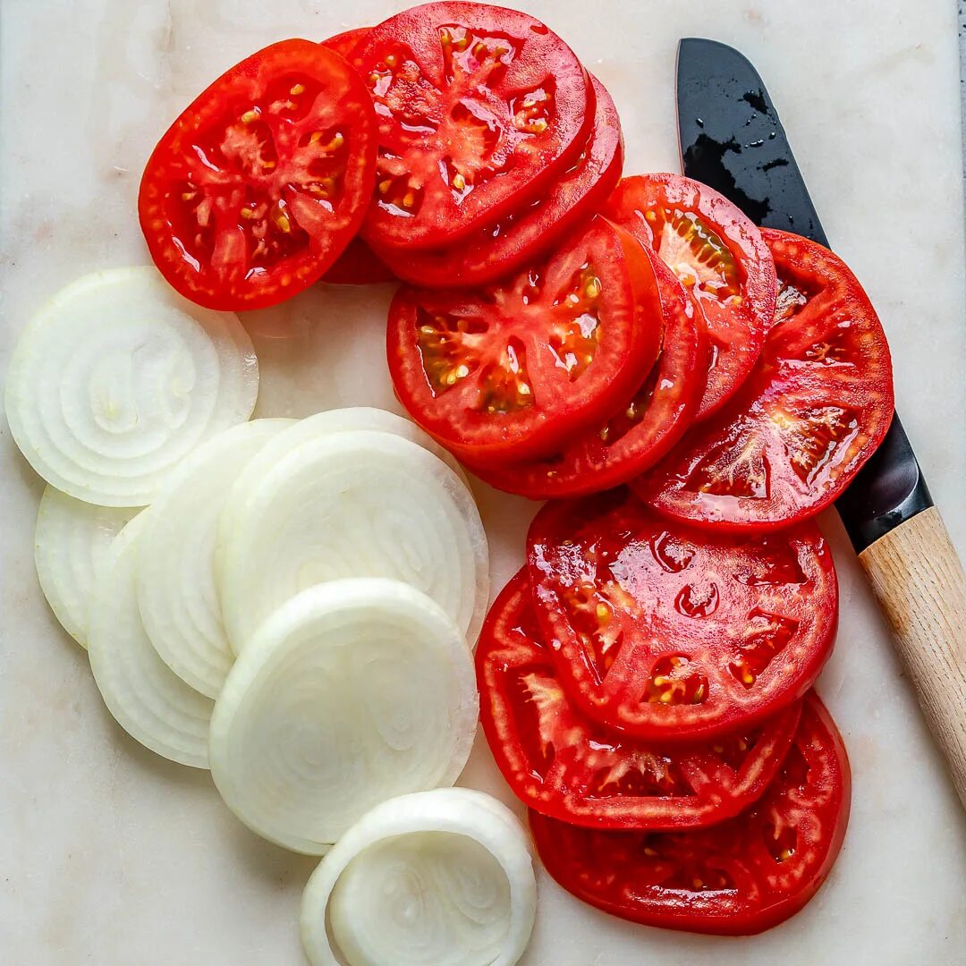 Tomato and onion and. Диффузор Tomato. Tomato Cut. Thinly Sliced Tomatoes.