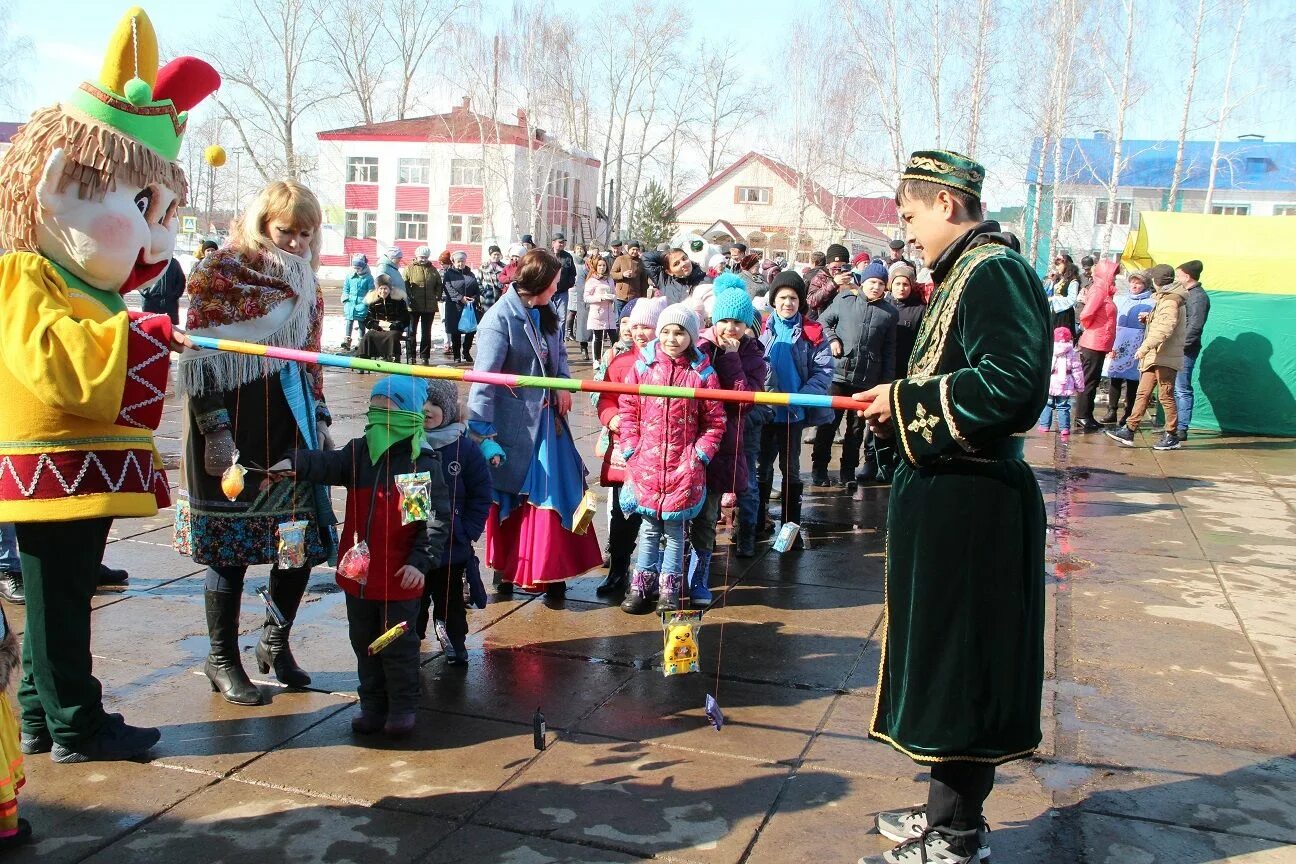 Навруз Республики Татарстан. Праздник Навруз в Татарстане. Навруз в Татарстане дети. Навруз игры на праздник.