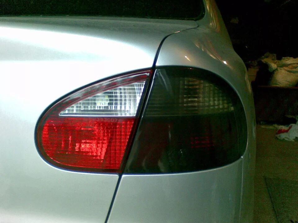 Тонировка стоп сигналов. Тонировка стоп сигналов golf 6. тонировка задних стоп сигналов 50%. тонировка стоп сигналов пленкой. тонированные стоп сигналами.