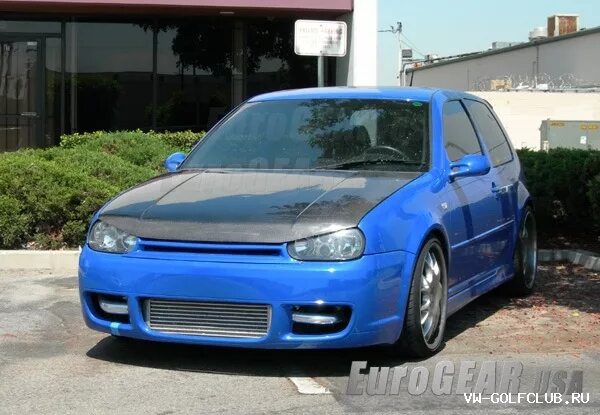 Хочу капота. Golf 4 r32. Body Kit Golf mk4. Golf 3 капот Bad. Гольф 4 r32 карбон.