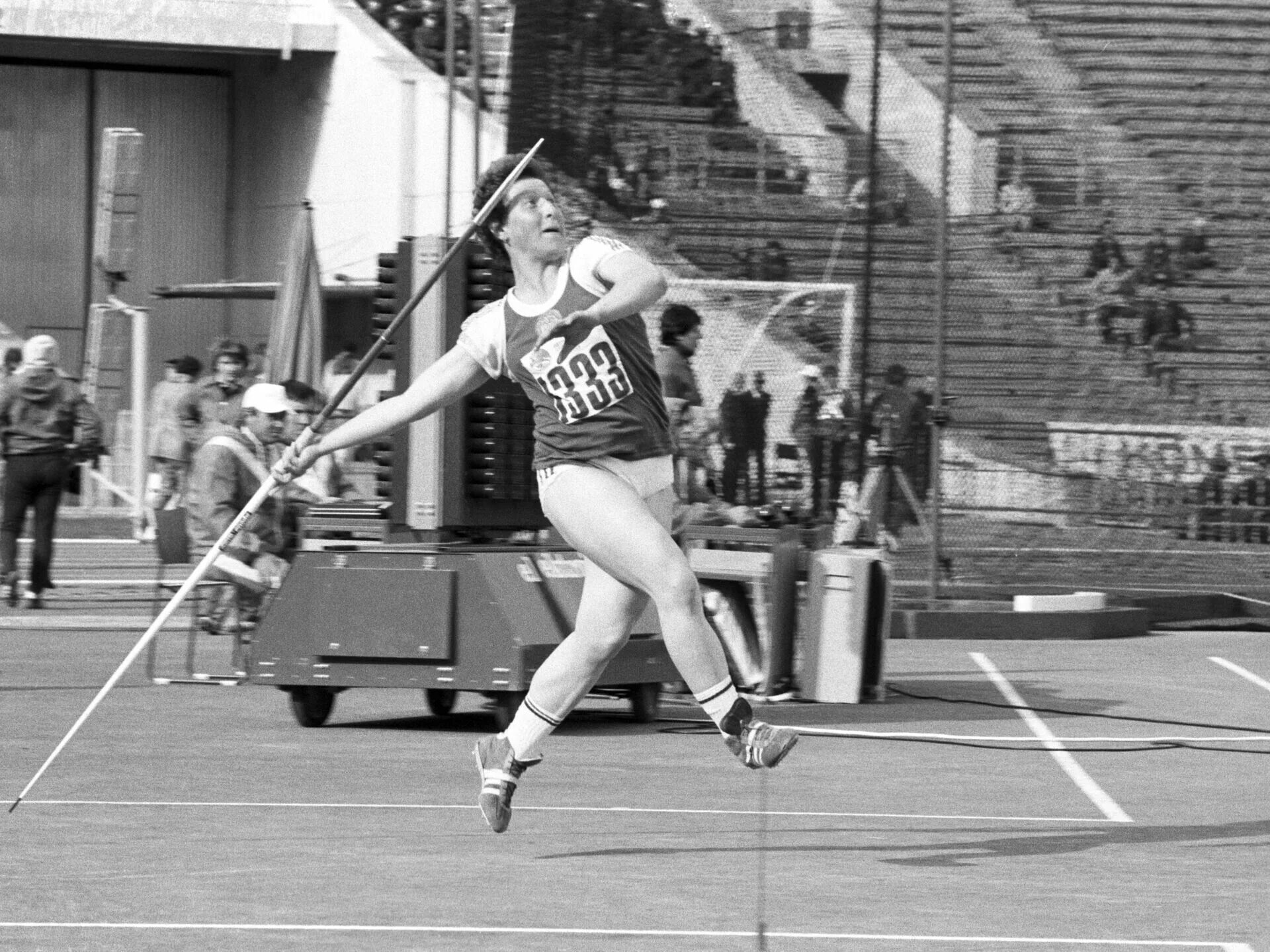Макаров копье. Олимпийская чемпионка по легкой атлетике в 1980 году. Янис Лусис метание копья.