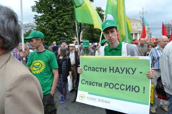 зеленые правого толка. правые с зеленым уклоном. зеленые правые. толстовки я всегда прав. сдача на зеленый берет фссп.