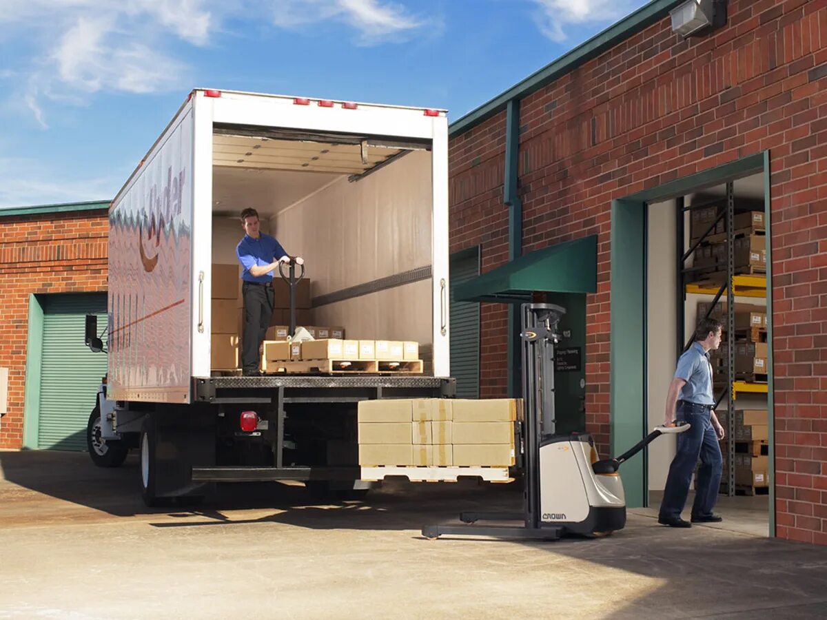 Loading and unloading Operations. Loading and unloading the Truck. Loading and unloading clamping System. Container unloading.