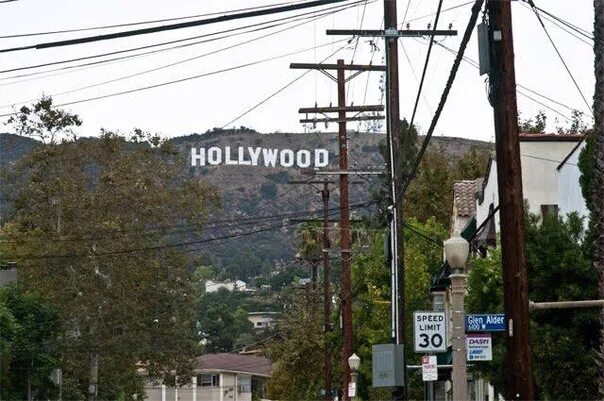 Сгорела ли надпись hollywood