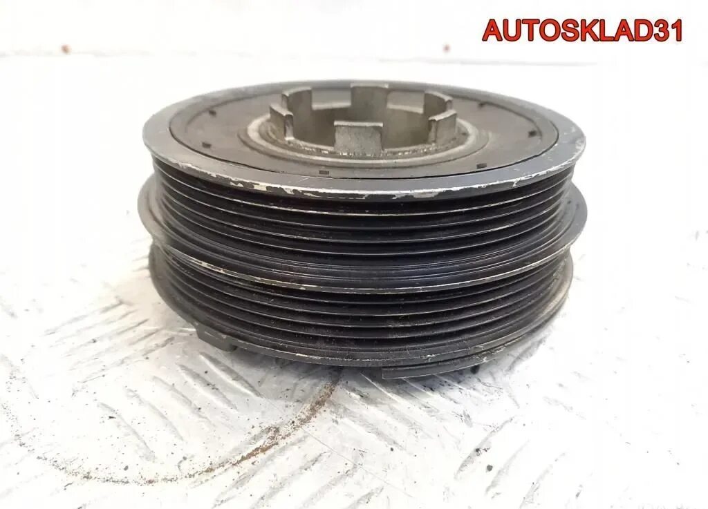 Шкив коленвала bmw n52л. Шкив коленвала на бмв 745 артикул. Шкив коленвала bmw m52b28. Шкив коленвала bmw 2010. Bmw m30b35 шкив коленвала.