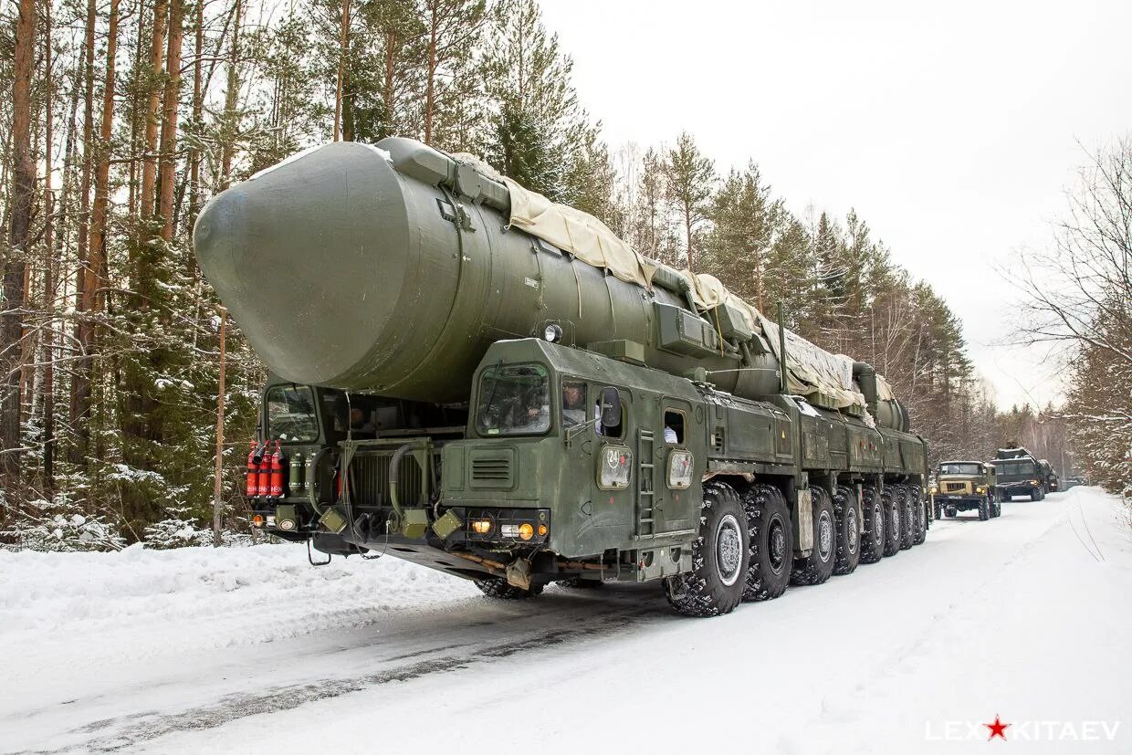 Рс 24 русский. Ярс РВСН ракетный комплекс. Ракетные комплексы РС-24 "Ярс".. Ярс баллистическая ракета. Ярс 400.