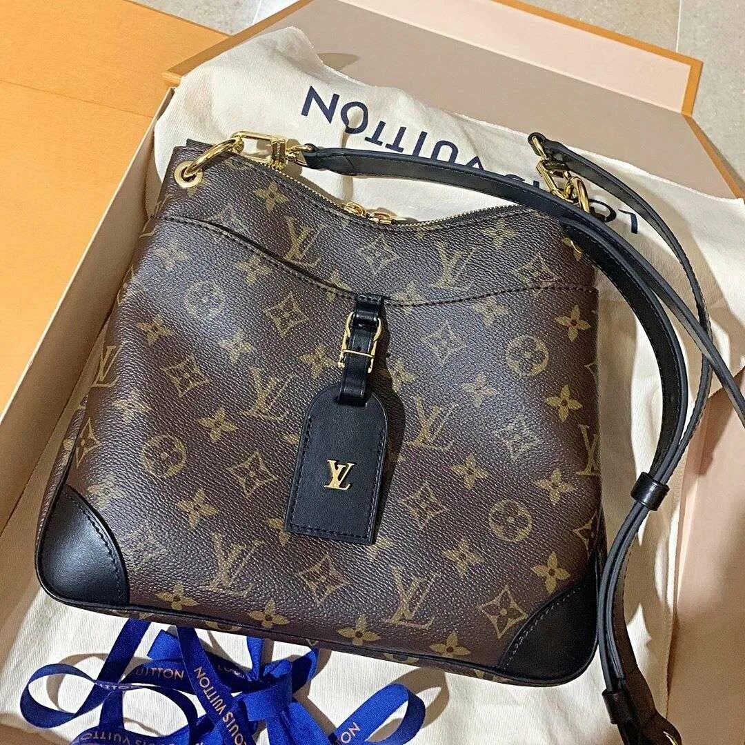 Сумка луи виттон альма pm. Louis vuitton pm. Сумка vanity pm. Louis vuitton favorite pm monogram. Louis vuitton pm.