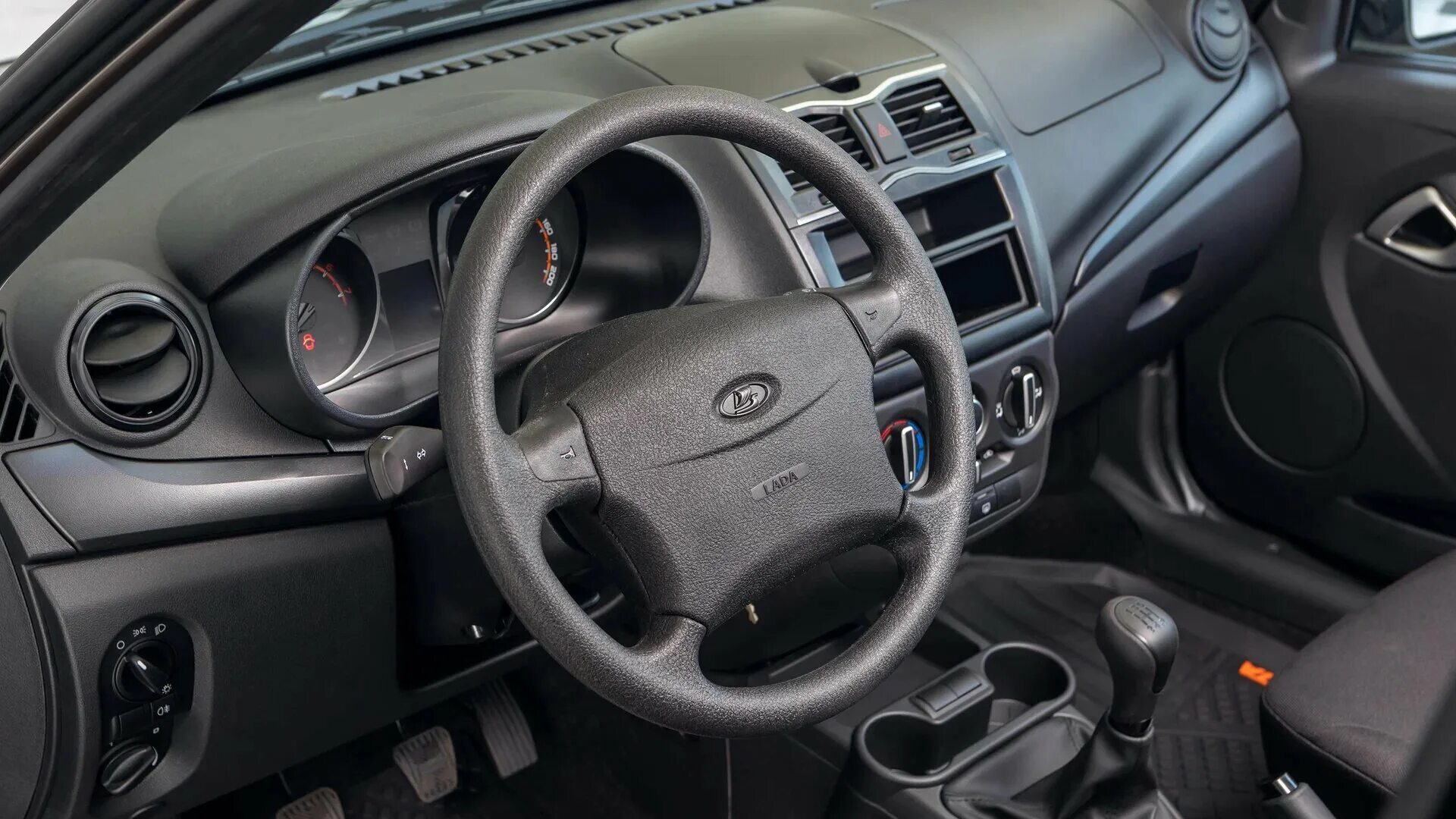 гранта 2022 кондиционер. лада гранта стандарт салон. лада гранта 2022. лада гранта серая 2022. гранта 2022 кондиционер.