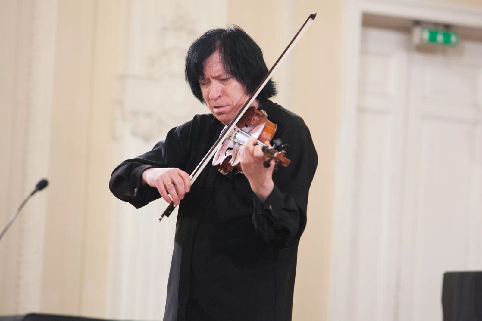 фотосессия скрипач. консерватория скрипка. консерватория скрипка. фантазия гершвин. профессор кравченко консерватория.