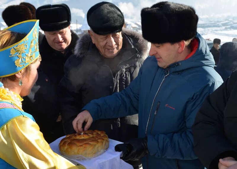 Айтылмаган окига в контакте подслушано. Джаткамбаев Кош Агача. Глава Кош Агачского района. Айтылмаған оқиға Кош Агач в стиле. Жители Кош Агача.