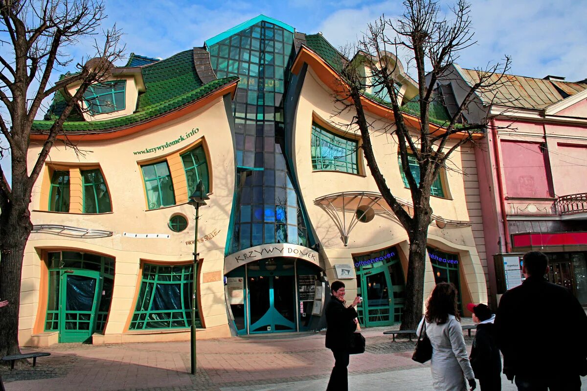 нужный устроить. нужный устроить. жизнь свою надо устраивать до тех пор пока не начнет тебя. иногда надо устраивать себе праздник. жизнь надо устраивать до тех пор пока.