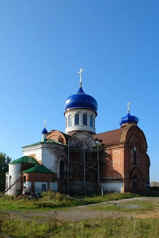 Церковь в селе Покровское Свердловская область. Село Покровское Церковь Покрова Пресвятой Богородицы. Однопрестольная Покровская Церковь в селе Покровское. Село Покровское Свердловской.