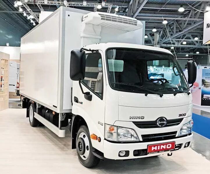 Хино 300 рефрижератор. Hino 300 650. Hino Toyota 300 рефрижератор. Hino 300-650 STD. Купить грузовик хина