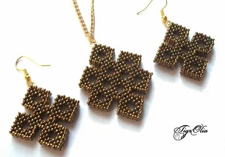 Серьги из бисера крест