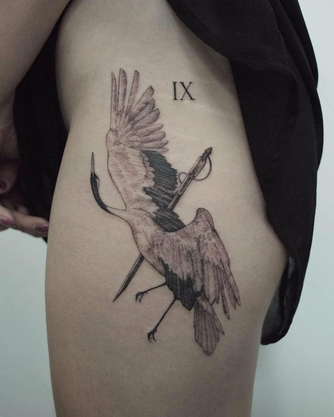 Тату журавль. Тату журавль для девушек. Японский журавль тату. Тату журавль значение. Журавль тату эскиз.