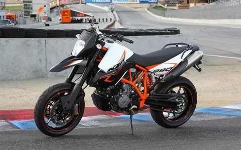 KTM 990 SMR 1680x1050 c61 - Tapety na pulpit - samochody sportowe.