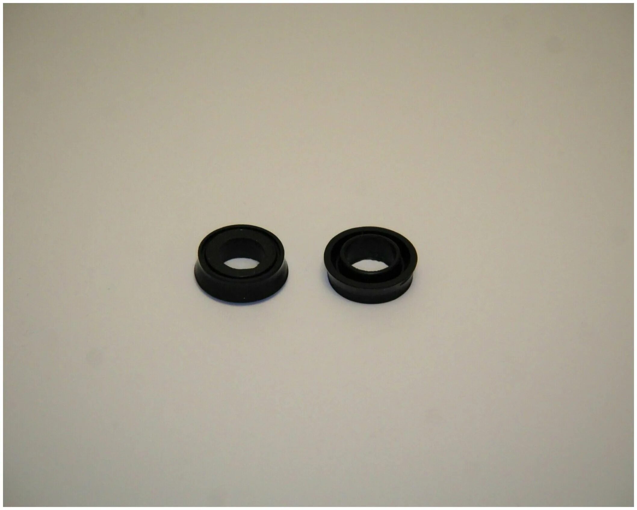 Манжета уаз, газ-24 гцс наружная, м-2140 ртц d=22мм. Манжета сцепления ваз. Манжета уаз. Манжета уаз. Манжета "воротник" d28 (рцс 3309)(8796 ).