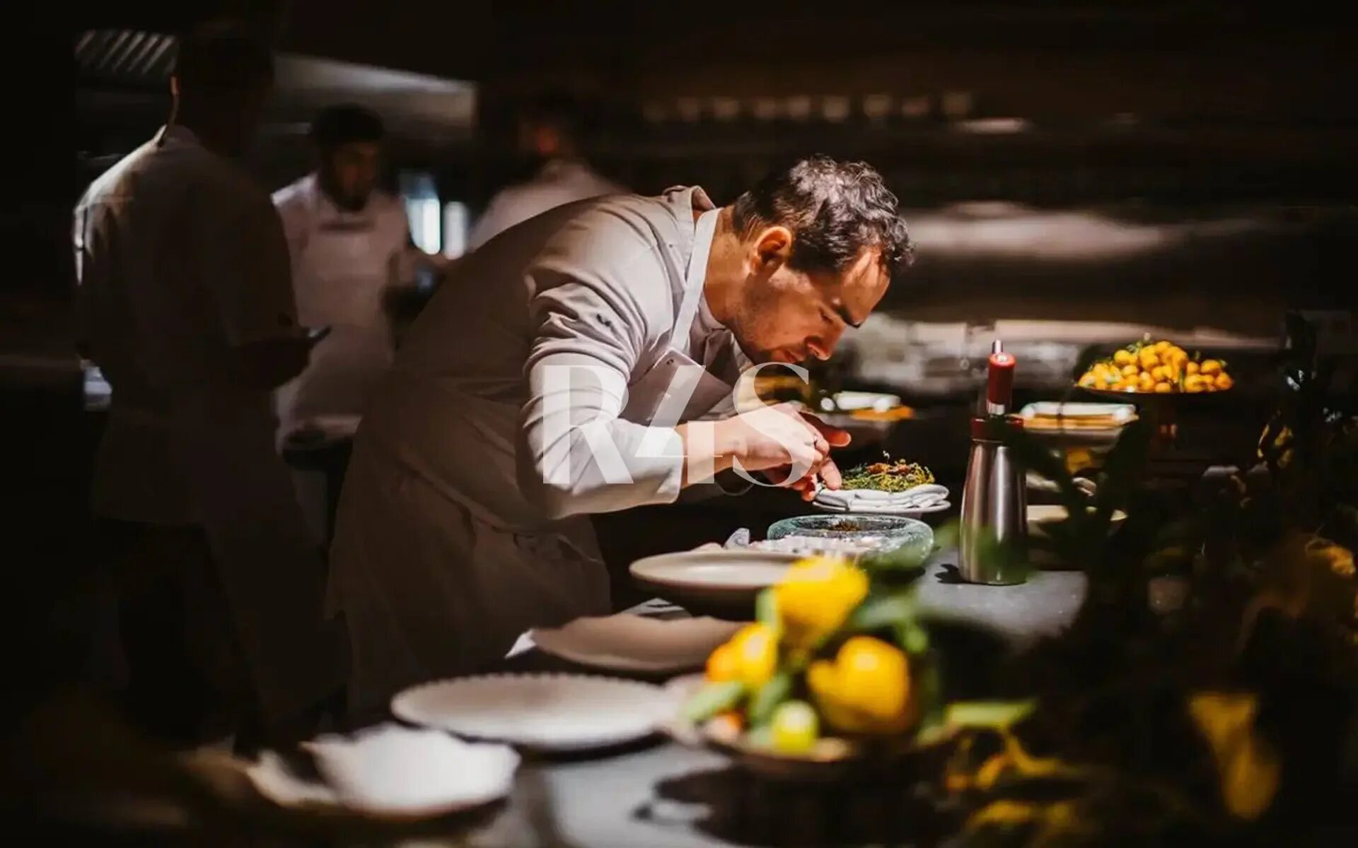 Artest chefs ресторан. Ресторан икра москва. ресторан красота борис зарьков. chef&#039;s table ikra. ресторан икра большая никитская фото.