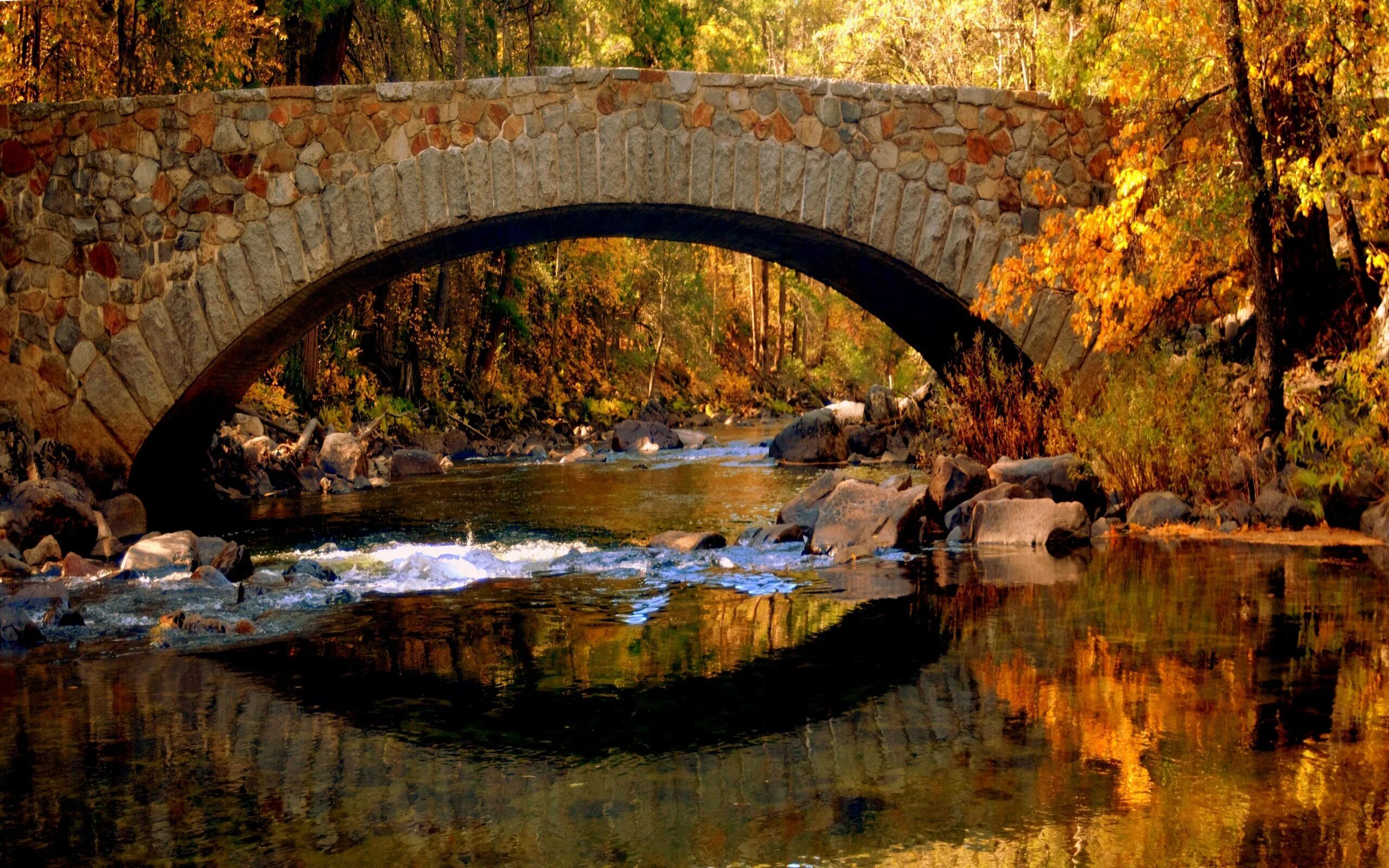 Мост дьявола Монпелье. Каменный мост Северск. Пейзаж с мостиком. Пейзаж с мостом. Реки и мосты текст