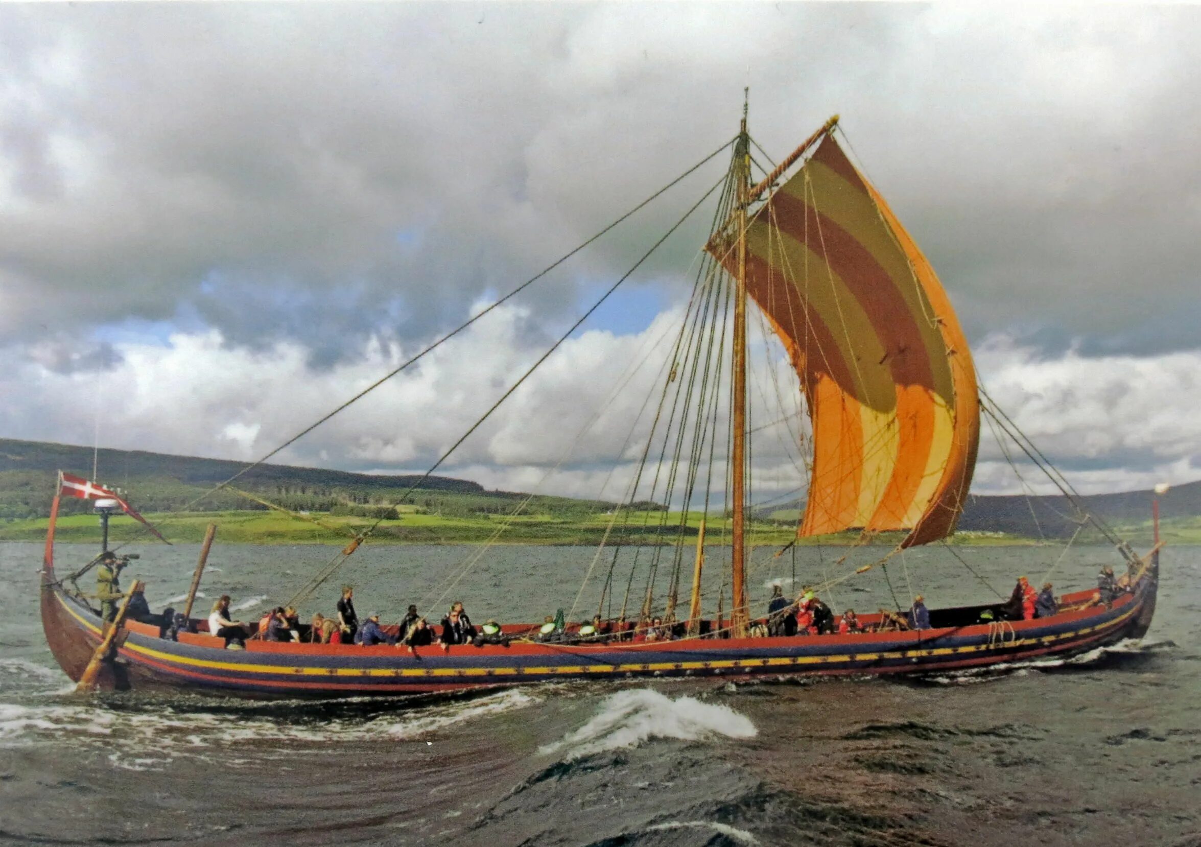 С каким океаном связан поход корабля викингов. Драккар викингов. Лодка викингов дракар. Драккары викингов в Выборге. Ушкуй Ладья дракар.
