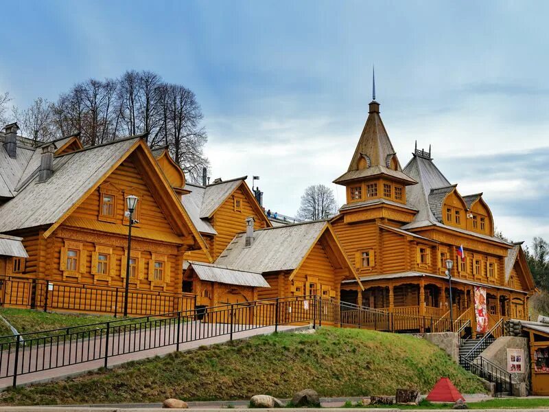 Самый древний город нижегородской. Нижний новгород городец экскурсия. Самый древний город нижегородской. Музейно-туристический комплекс город мастеров в городце. Достопримечательности городца нижегородской.