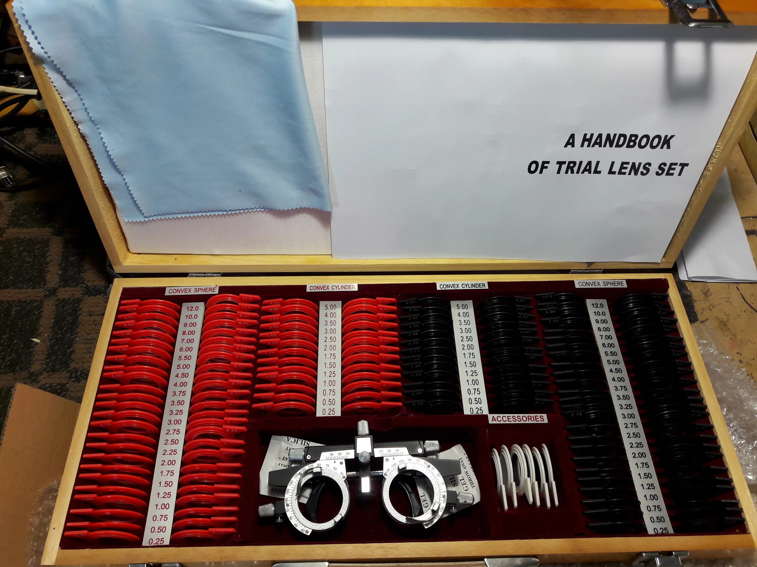 армед 158 набор линз. набор пробных очковых линз армед с оправой на 266 линз. набор пробных очковых линз алмас 266. набор линз для подбора очков. набор линз для подбора очков.