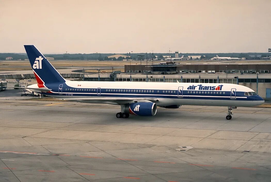 C 757. Боинг 757 200 трансаэро. боинг 757 грузовой. узбекистан аир боинг 757-200. boeing 757-200 azal.