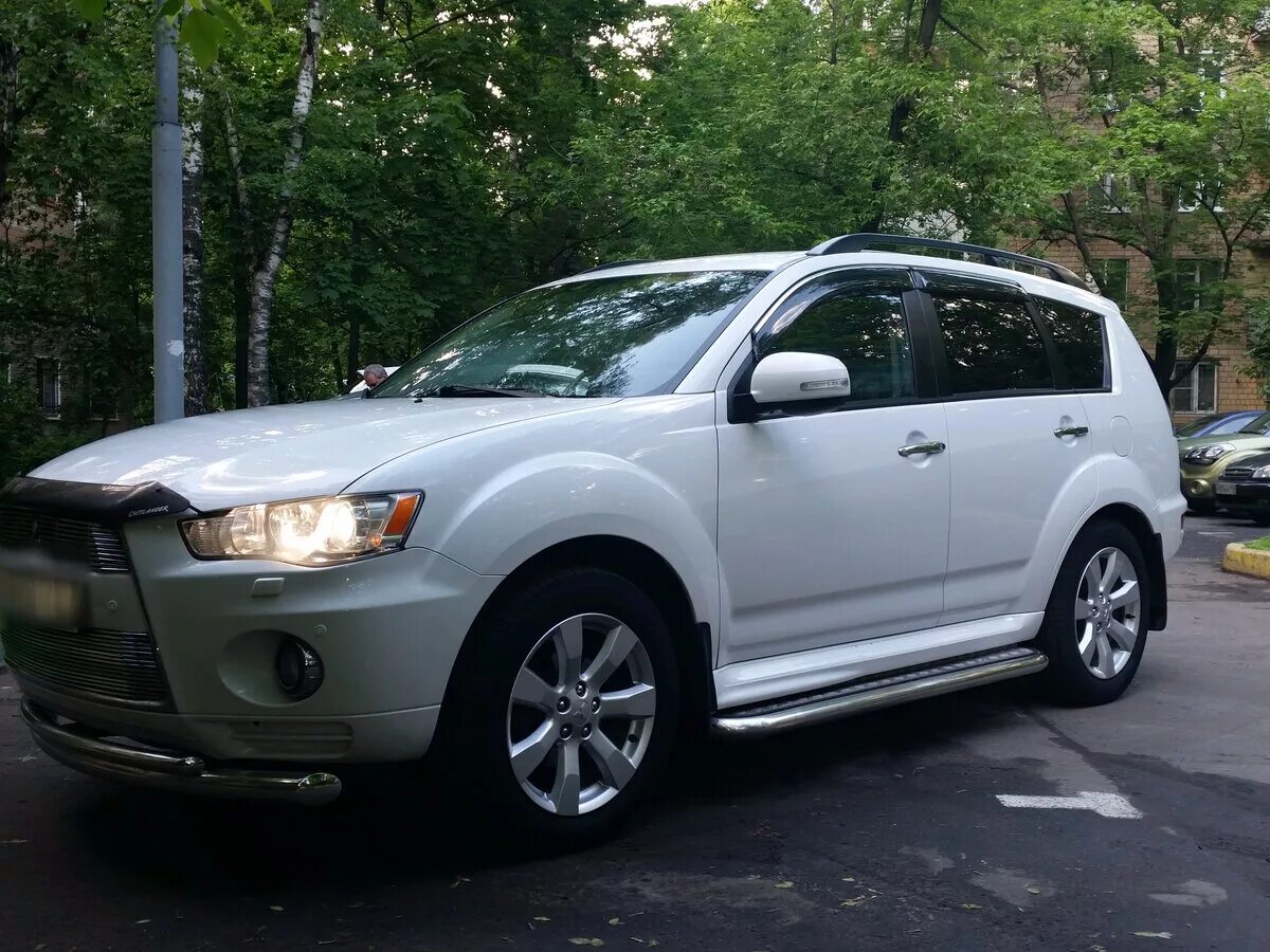 Купить митсубиси аутлендер 2011. Mitsubishi Outlander 2011. Мицубиси Аутлендер 2011 белый. Митсубиси Аутлендер 2011 белый. Митсубиши Аутлендер 2011.