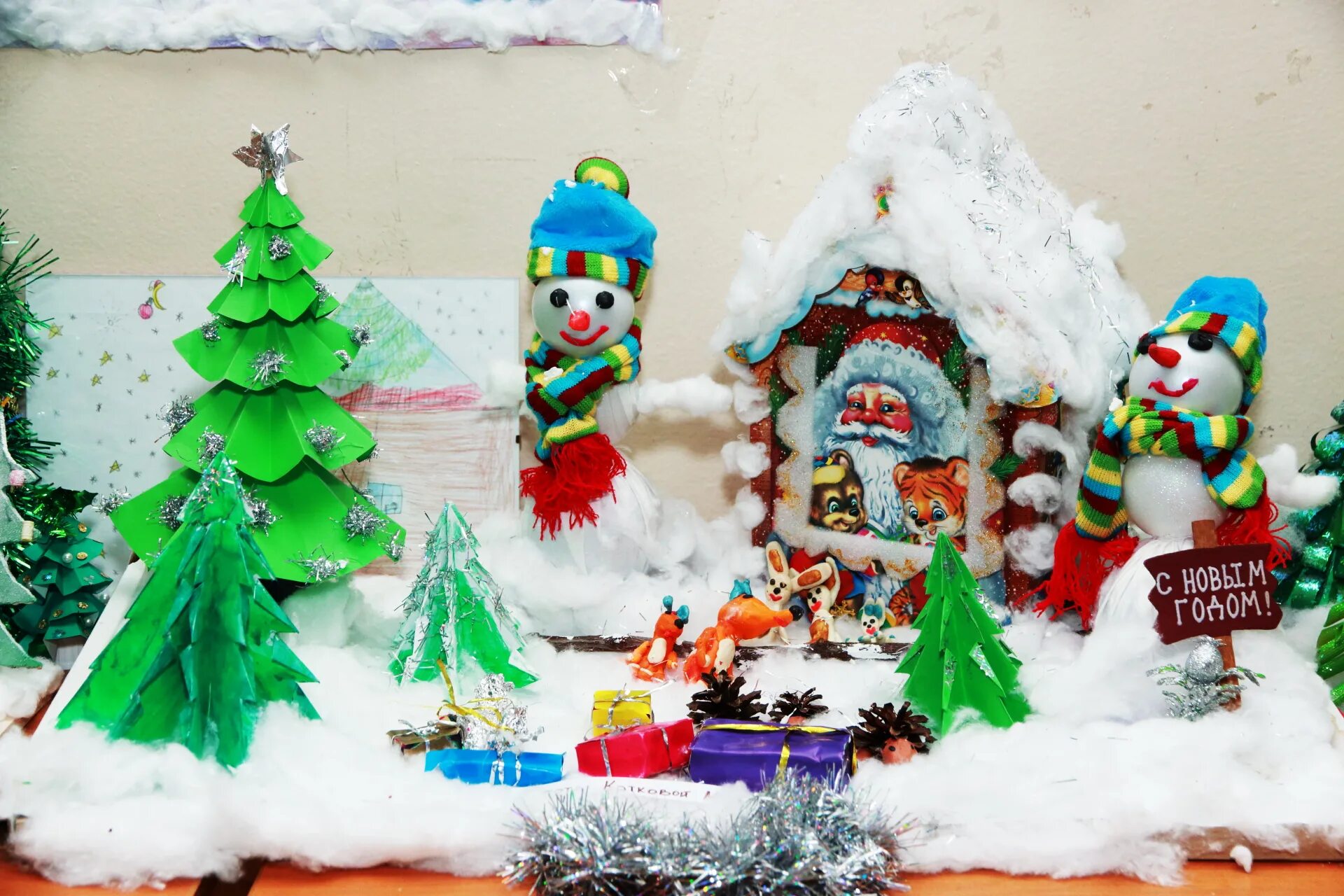 Новогодняя поделка в сади. Новогодние поделки в са. Какую новогоднюю поделку сделать в садик. Новогодние поделки. Новогодняя поделка в детский сад своими руками.