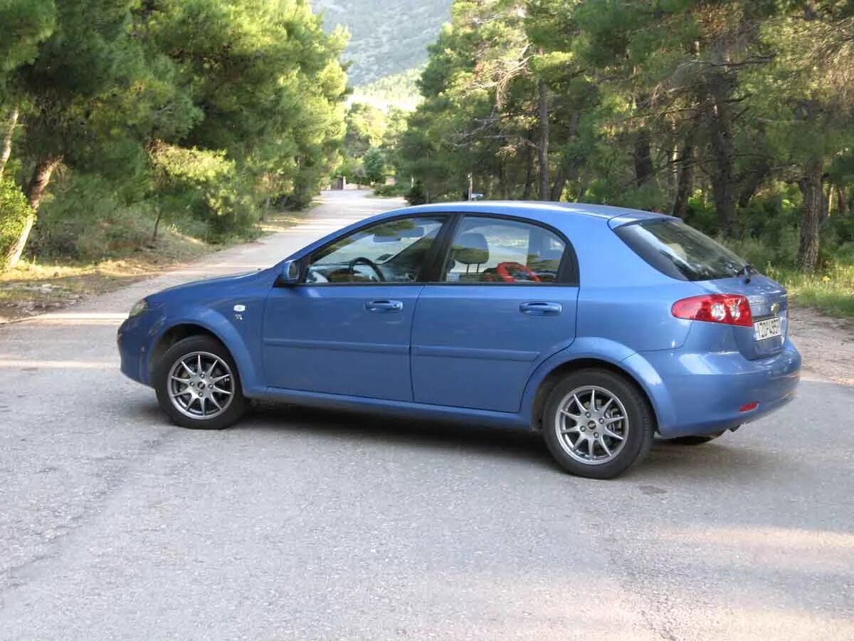 Шевроле лачетти 2007 хэтчбек. Chevrolet Lacetti 2007 хэтчбек. Шевроле Лачетти хэтчбек 1.6. Лачетти хэтчбек Шевроле хэтчбек. Chevrolet Lacetti 2008 хэтчбек.