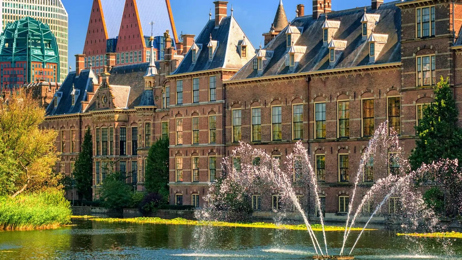 Бинненхоф Гаага. Замок Бинненхоф. Королевство Нидерланды Гаага. Гаага панорама. Гаага что это