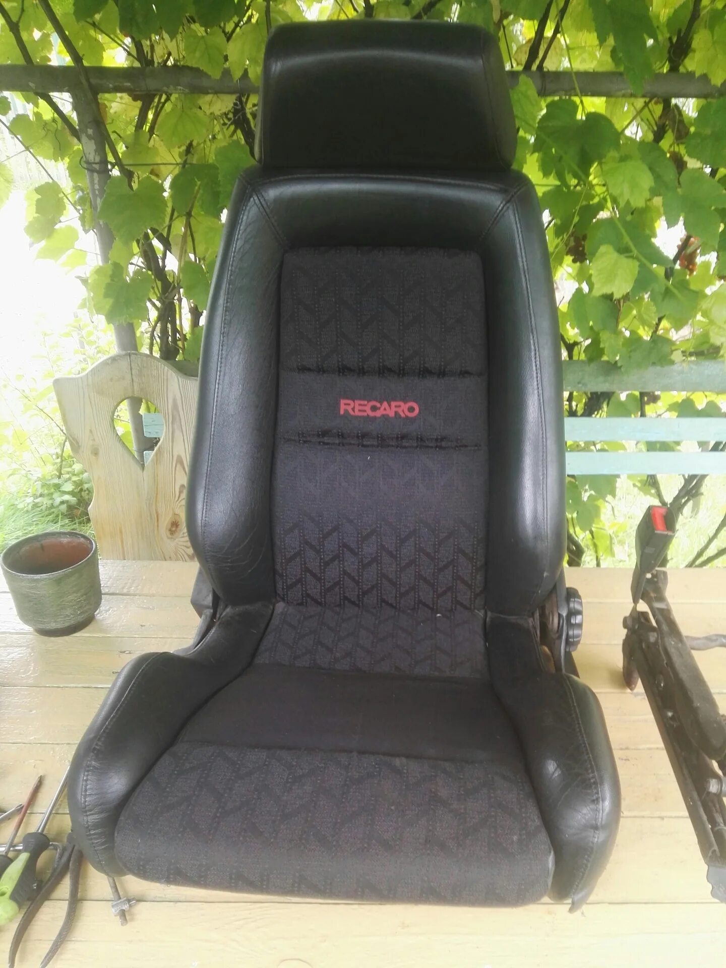 Купить электро сидения. Электро сидения рекаро. Сидения Recaro 555 Impreza WRX. Recaro в Вольво 850. Сиденье Ровер 800.