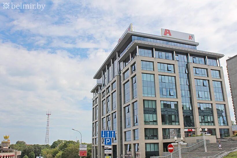 Быстровозводимое здание 200м2. Красивые офисные здания. Офисное здание дэвида финчера. Офисное здание дэвида финчера. Офисное здание дэвида финчера.