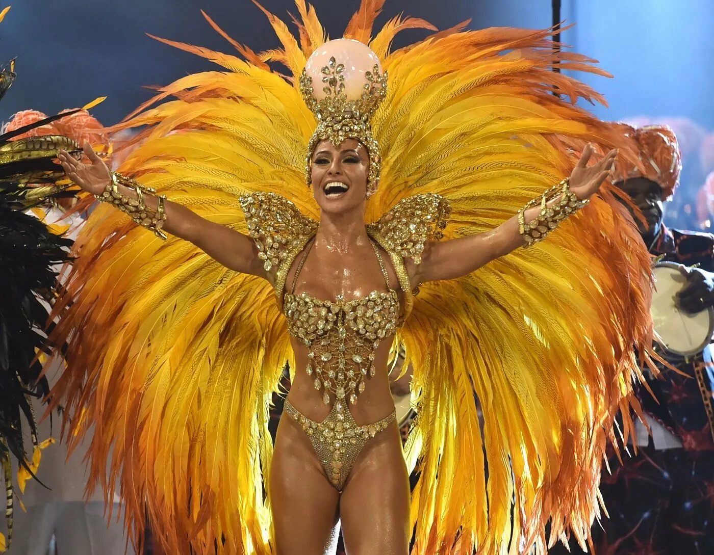 бразильские карнавальные. карнавал в рио-де-жанейро бразилия. вивиана кастро карнавал бразилия. рио де же нейро карнавал. андреа мартинс карнавал в рио.