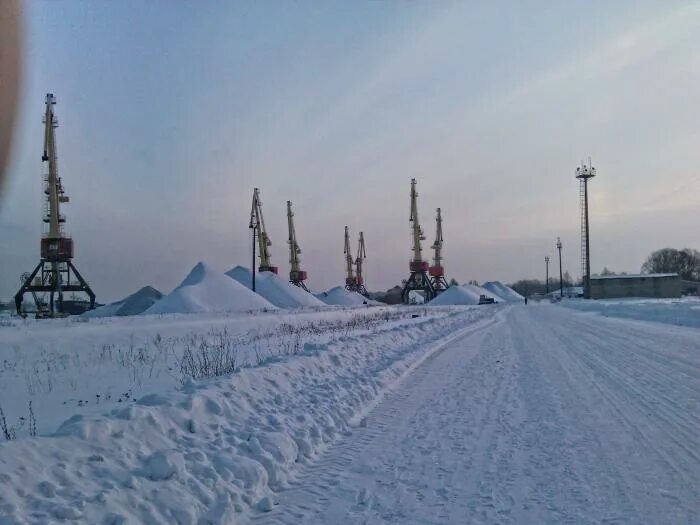 Речной порт Рыбинск. Рыбинский грузовой порт. Ягутка Рыбинск порт,.