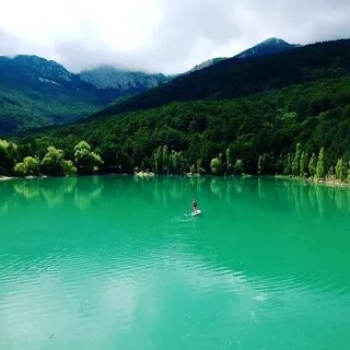 Бирюзовое озеро в крыму