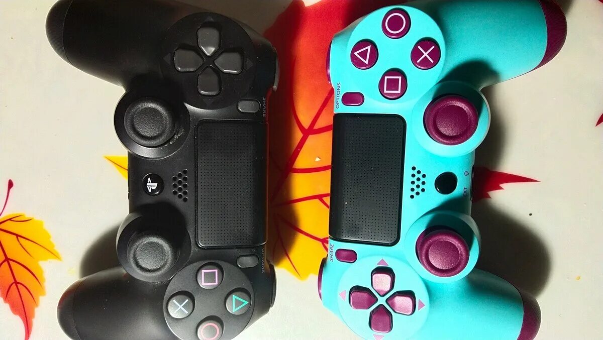 Dualshock 4 v1 и v2. Dualshock 4 оригинал vs копия. Геймпад ps4 оригинал от подделки. Дуалшок 4 оригинал и реплика. Как отличить оригинальный dualshock 4.