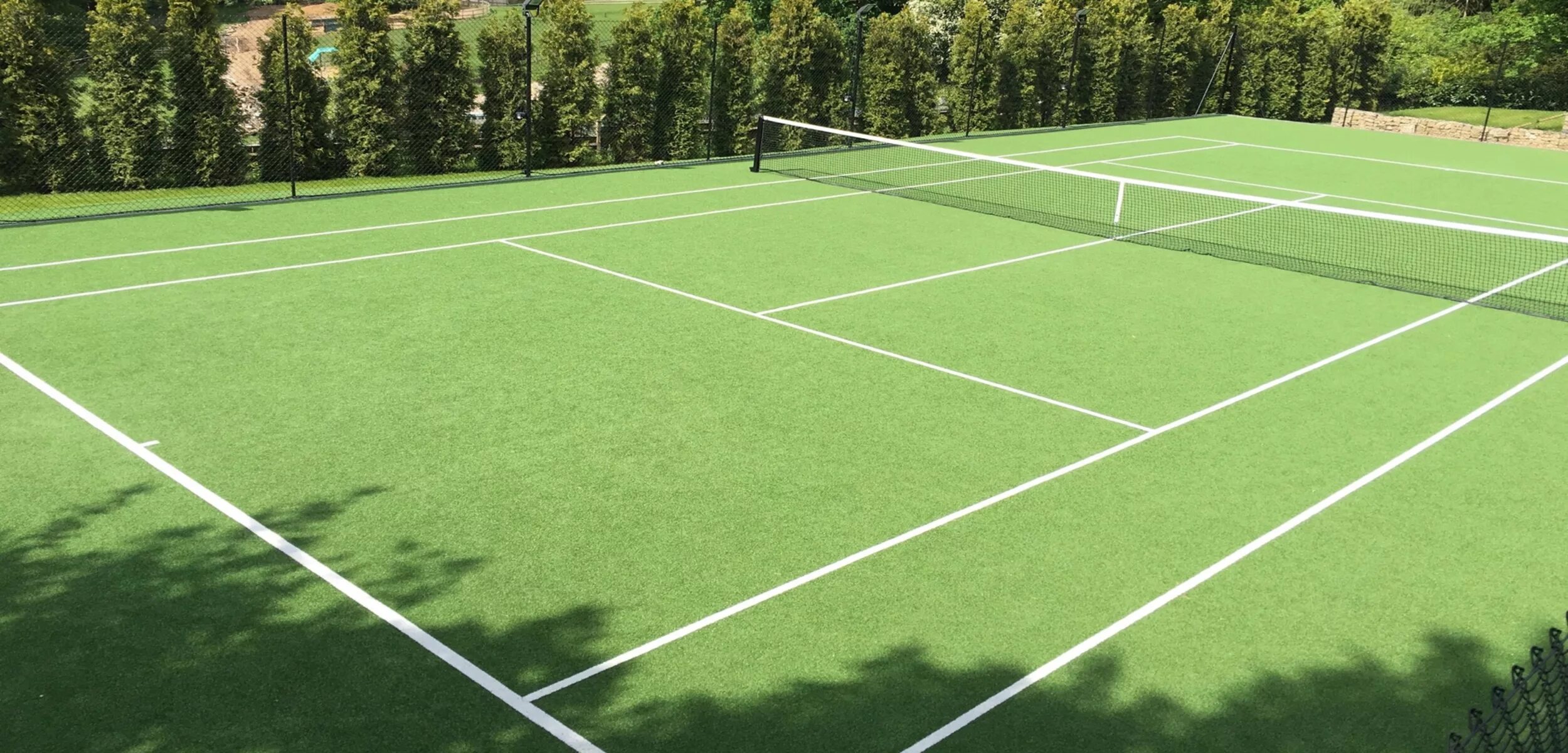 Какое поле теннисный. Корт теннис 3д забор. Площадь теннисного корта. Разметка теннисного корта. Травяной теннисный корт.